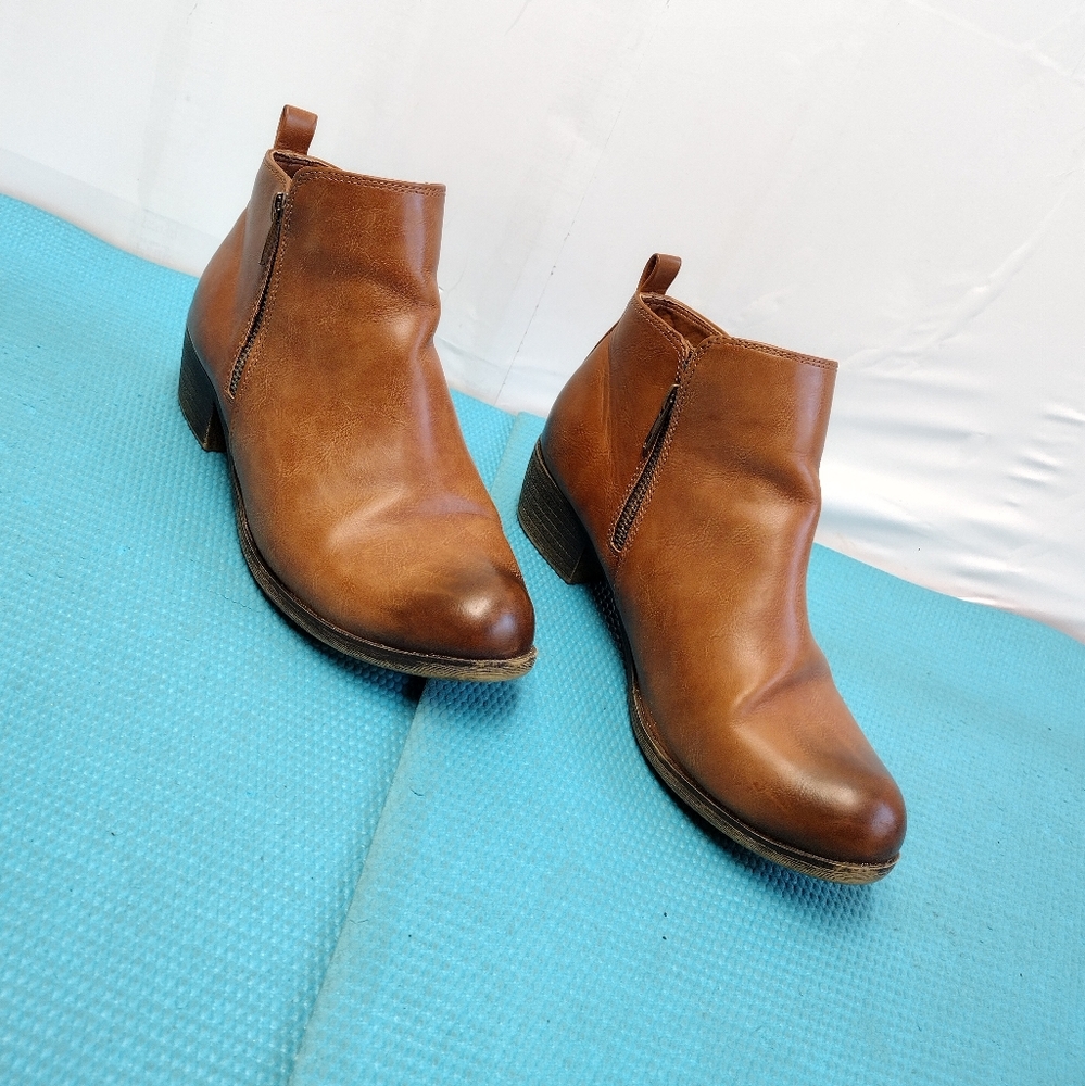 Dunes Dolly Zipper Ankle Boots Tan Chesnut Size 8M